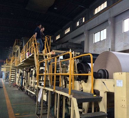 330м/мин Kraft Paper Roll Making Machine Прямая целлюлоза 2200мм 150г